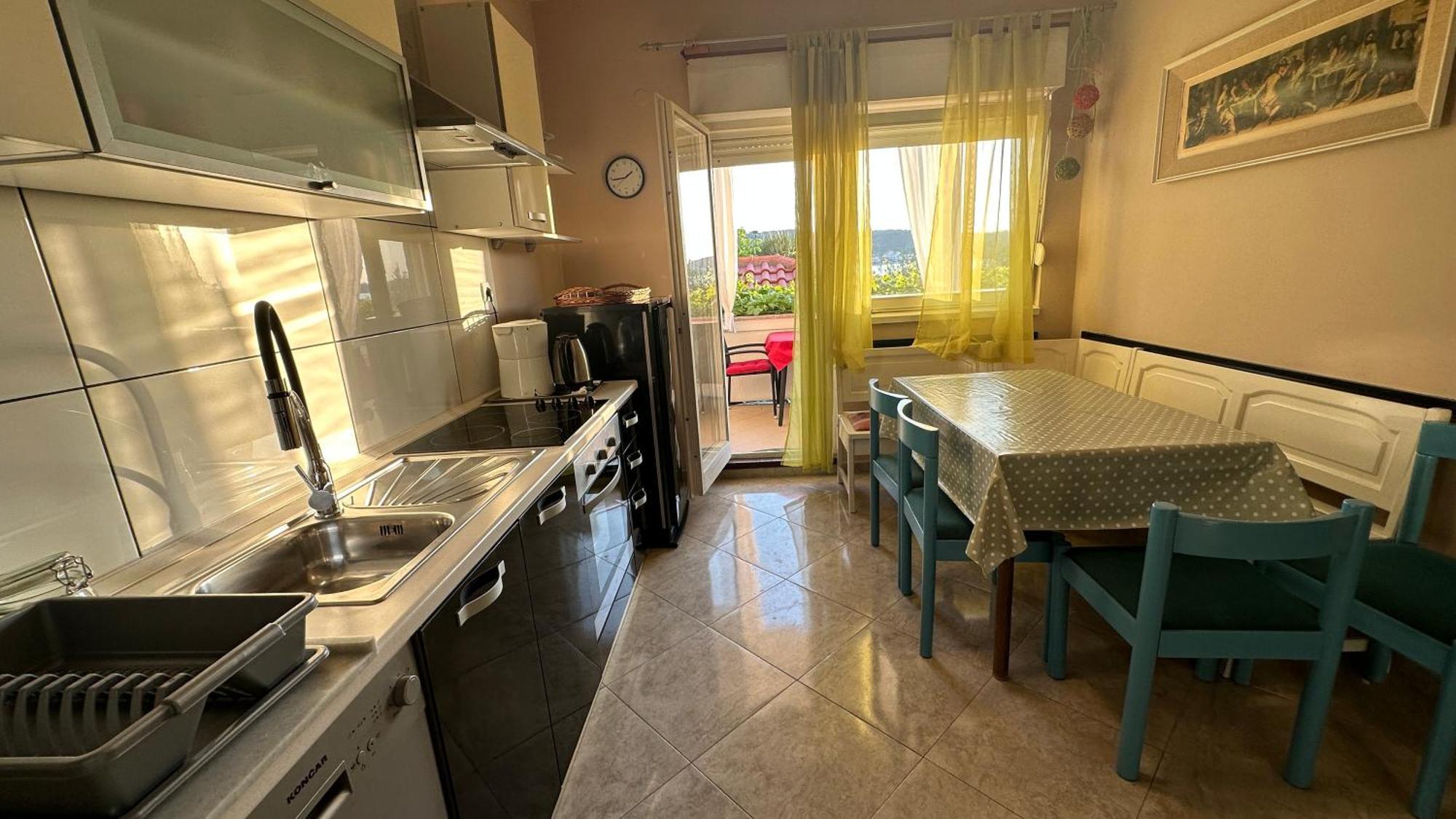 Apartments Anica Supetarska Draga Ngoại thất bức ảnh