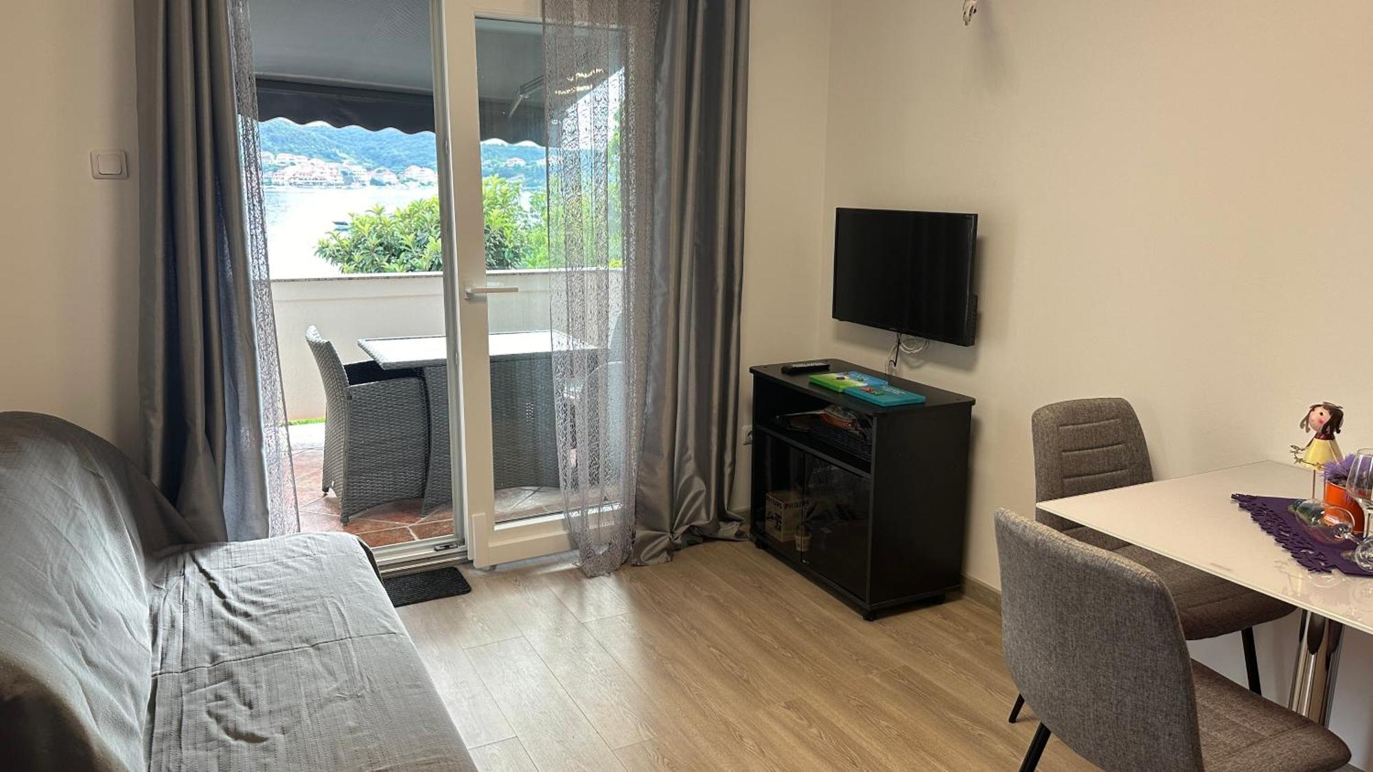 Apartments Anica Supetarska Draga Ngoại thất bức ảnh