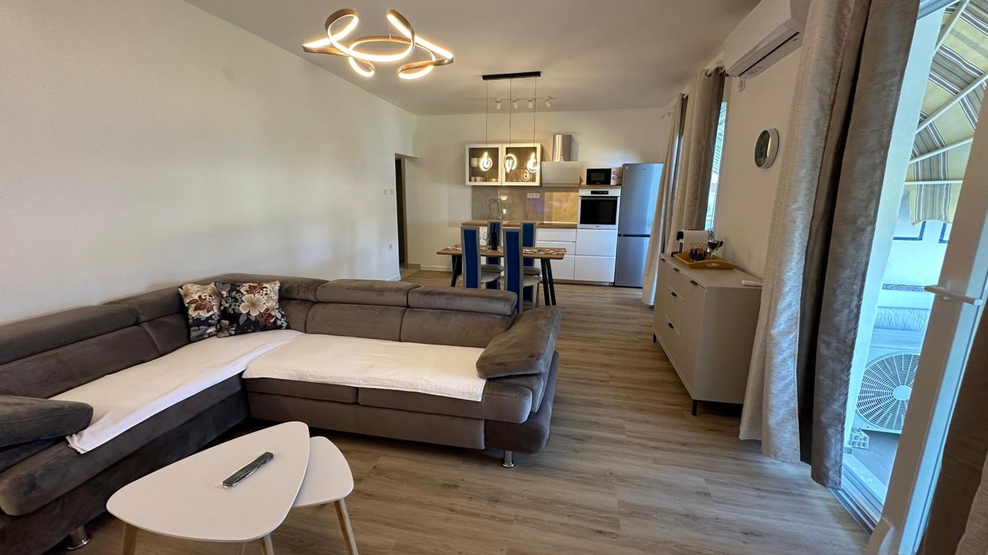 Apartments Anica Supetarska Draga Ngoại thất bức ảnh