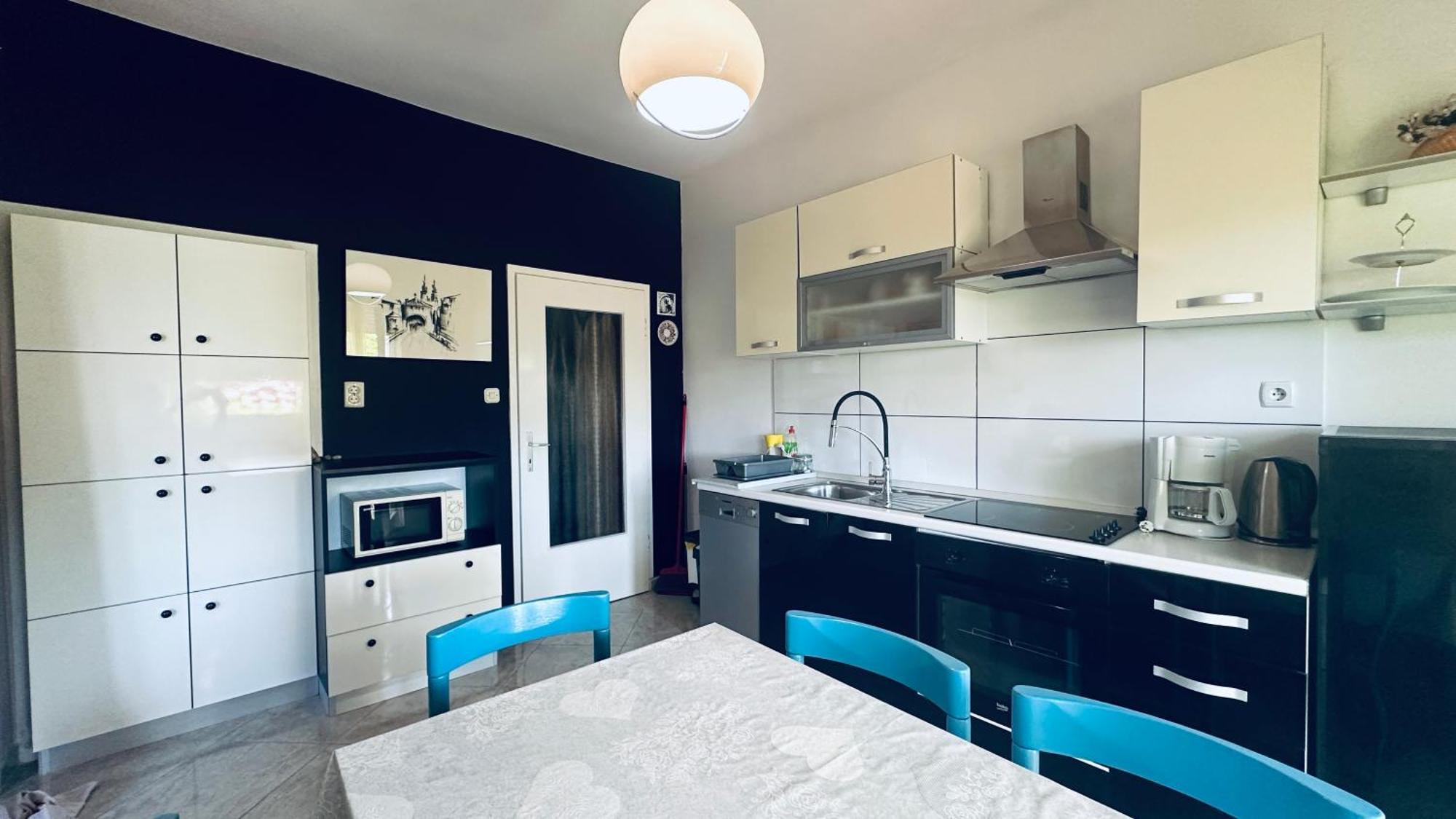 Apartments Anica Supetarska Draga Ngoại thất bức ảnh