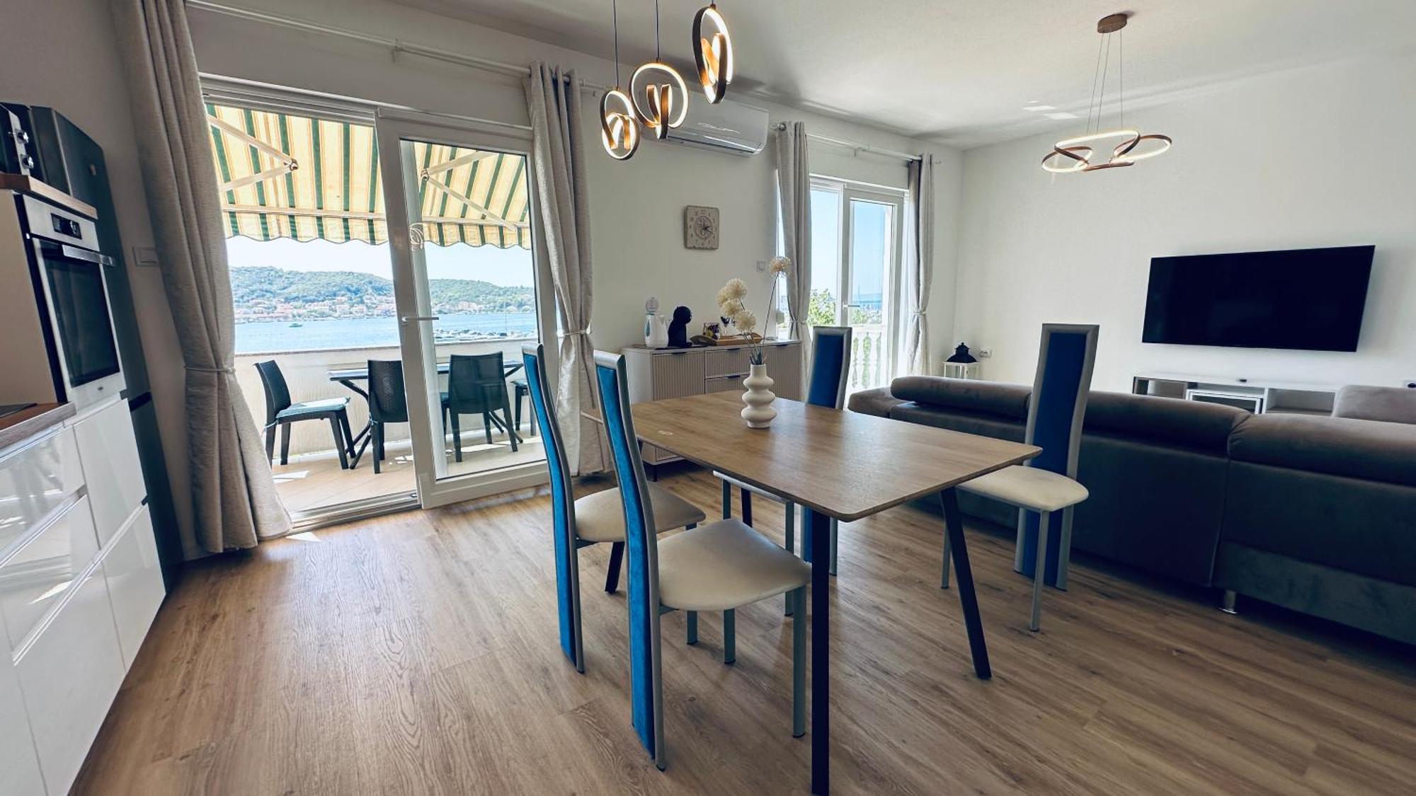 Apartments Anica Supetarska Draga Ngoại thất bức ảnh