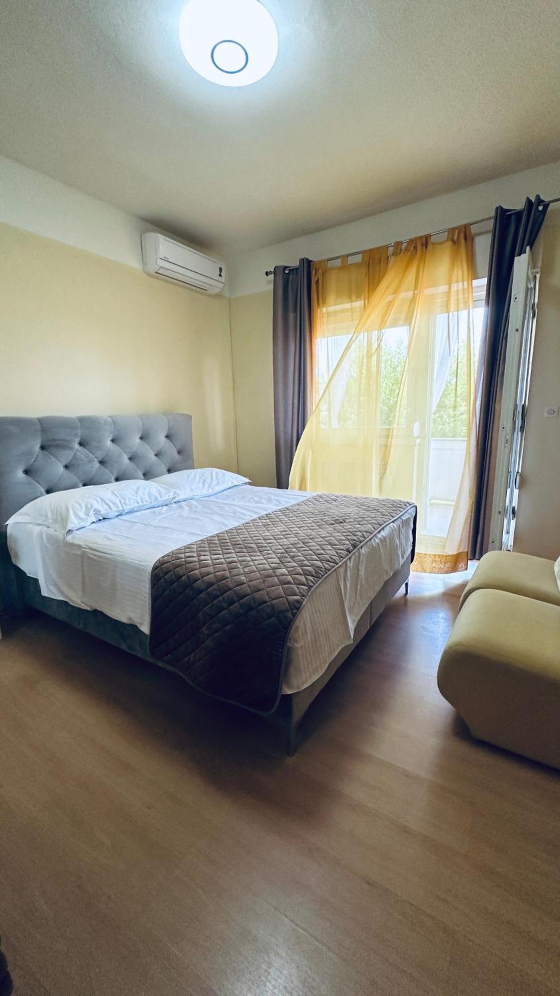 Apartments Anica Supetarska Draga Ngoại thất bức ảnh