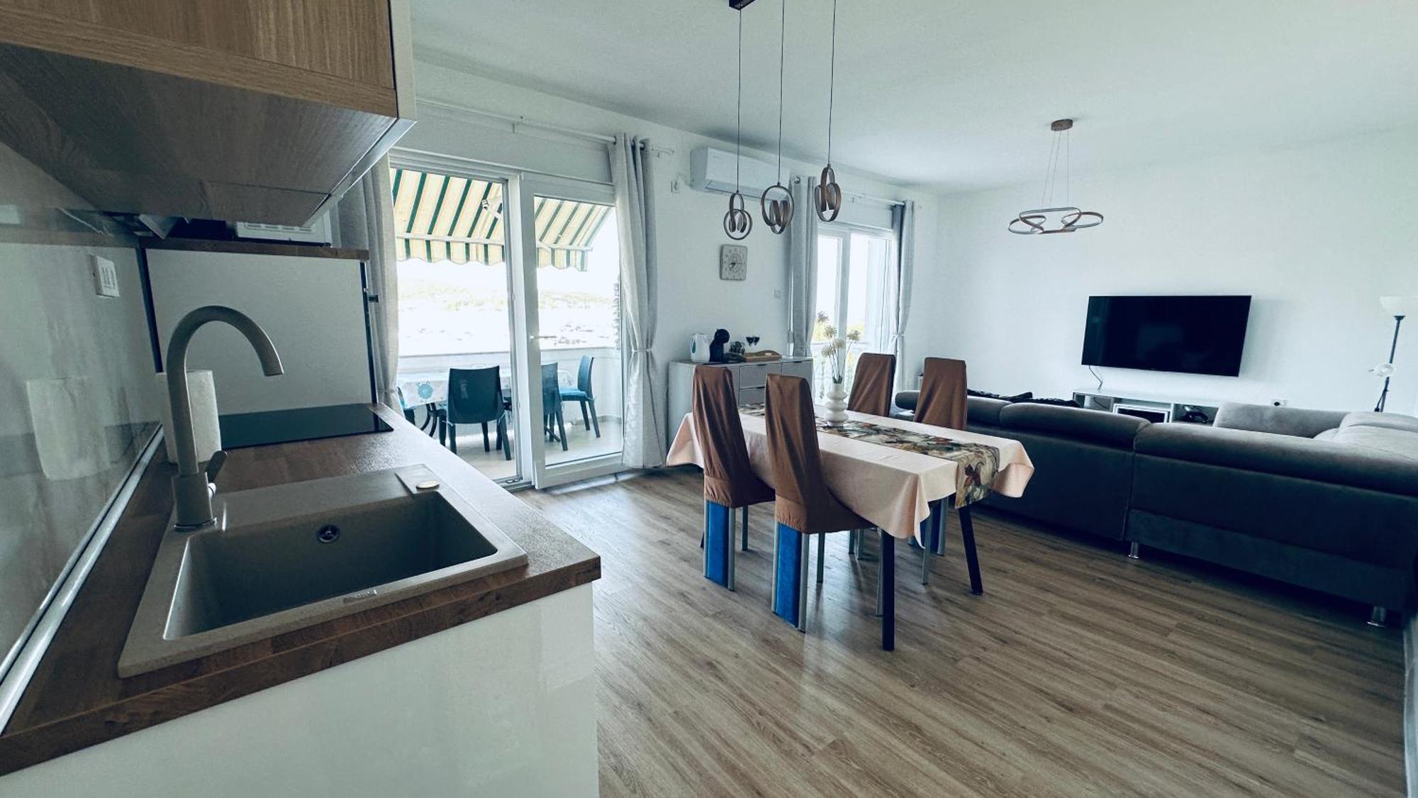 Apartments Anica Supetarska Draga Ngoại thất bức ảnh
