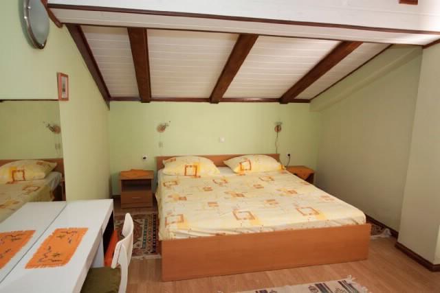 Apartments Anica Supetarska Draga Ngoại thất bức ảnh